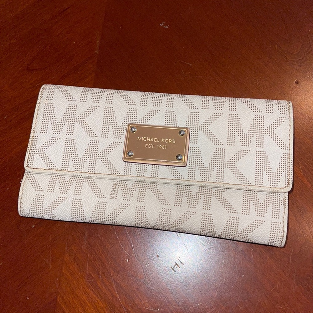 Michael Kors Envelope Style Snap Wallet Large Logo